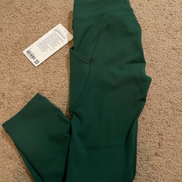 Lululemon - Picture 2 of 3